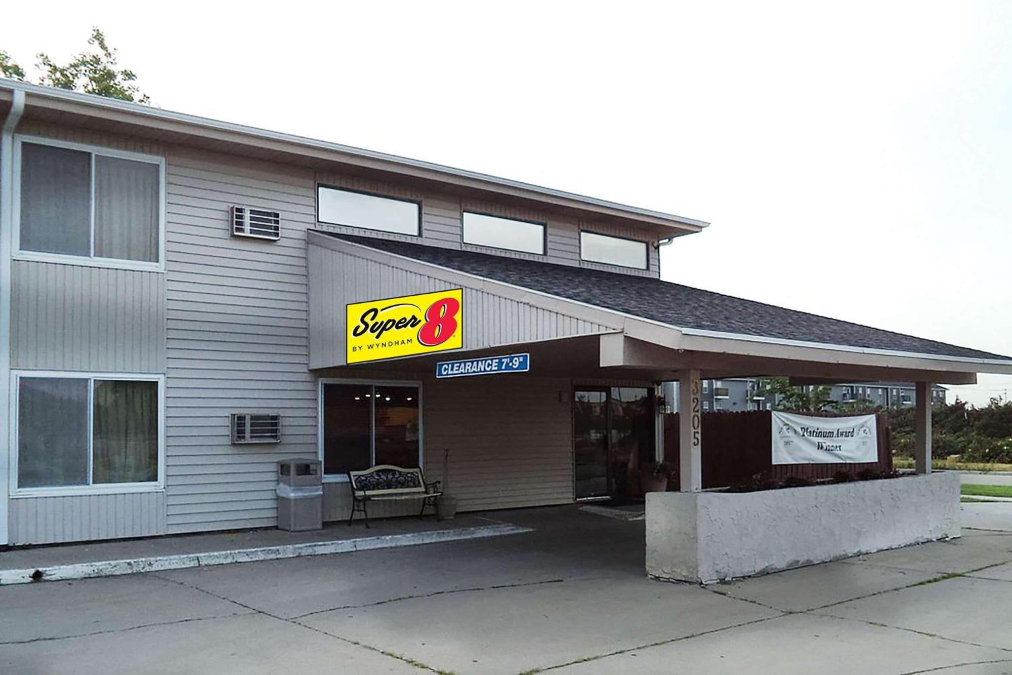 Super 8 By Wyndham Grand Island Hotel Luaran gambar